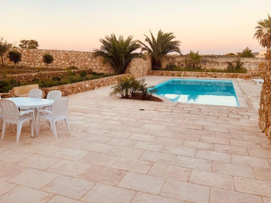 Farmhouse Villa With Large Pool And Garden In Gozo Арб Экстерьер фото