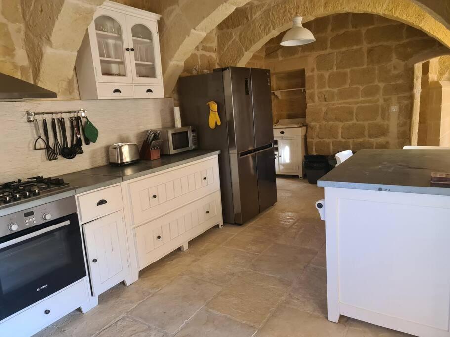 Farmhouse Villa With Large Pool And Garden In Gozo Арб Экстерьер фото