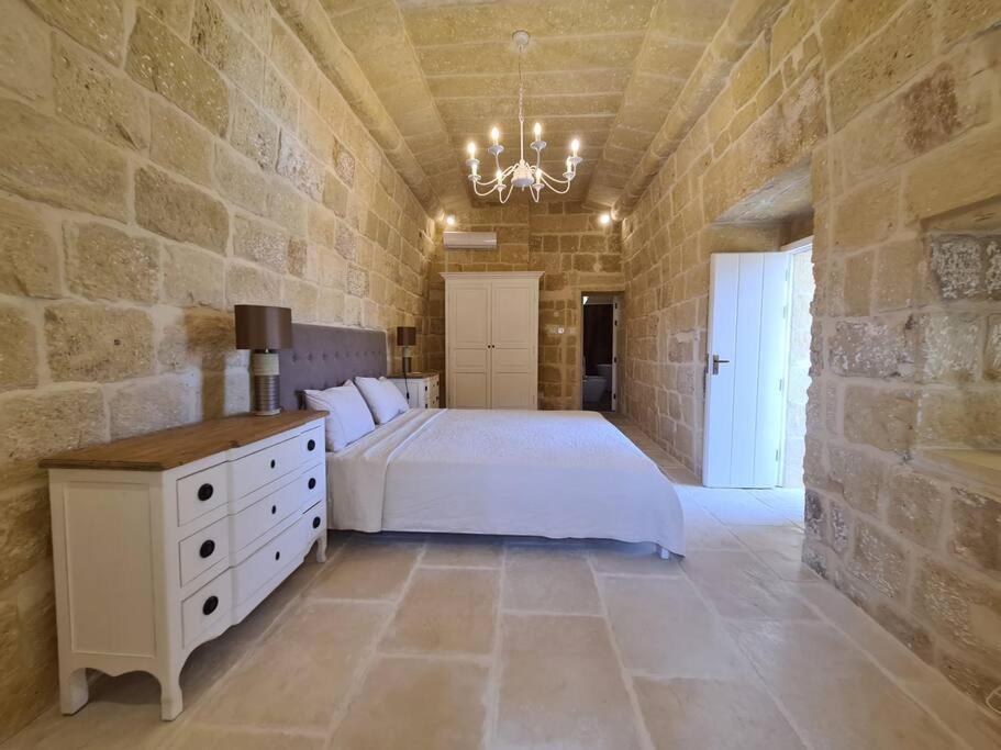 Farmhouse Villa With Large Pool And Garden In Gozo Арб Экстерьер фото