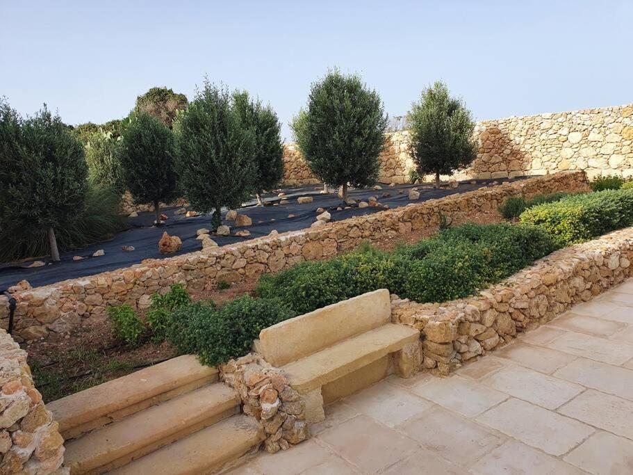 Farmhouse Villa With Large Pool And Garden In Gozo Арб Экстерьер фото