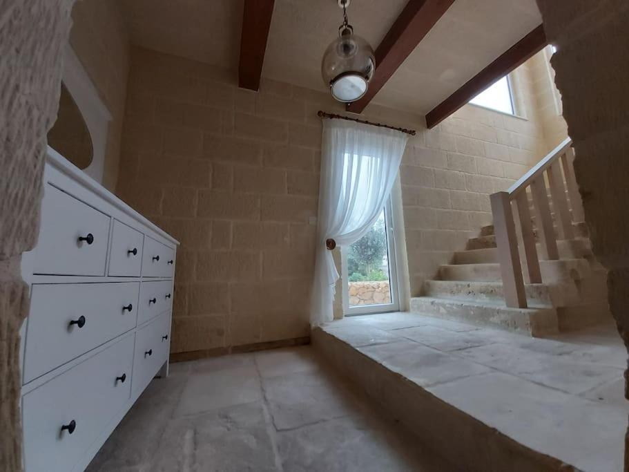 Farmhouse Villa With Large Pool And Garden In Gozo Арб Экстерьер фото