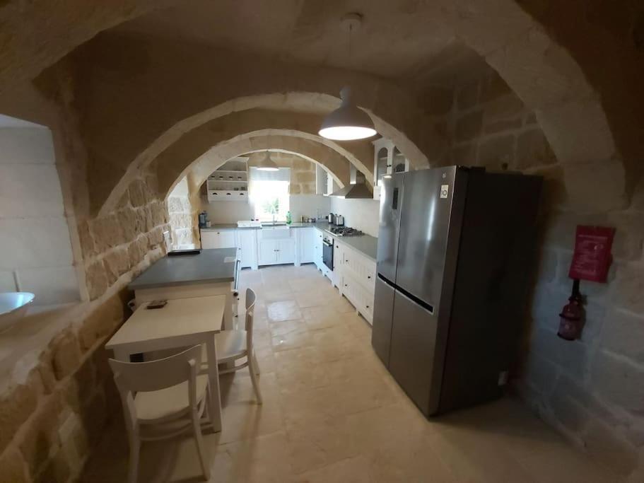 Farmhouse Villa With Large Pool And Garden In Gozo Арб Экстерьер фото