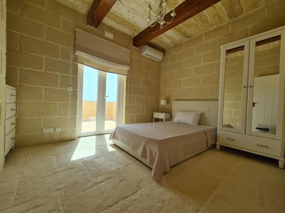 Farmhouse Villa With Large Pool And Garden In Gozo Арб Экстерьер фото