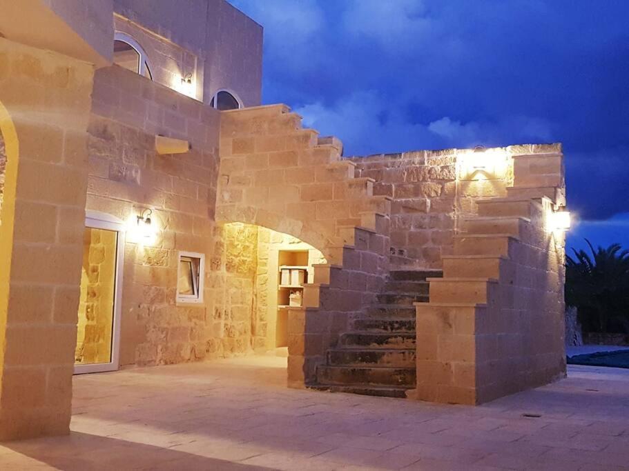 Farmhouse Villa With Large Pool And Garden In Gozo Арб Экстерьер фото
