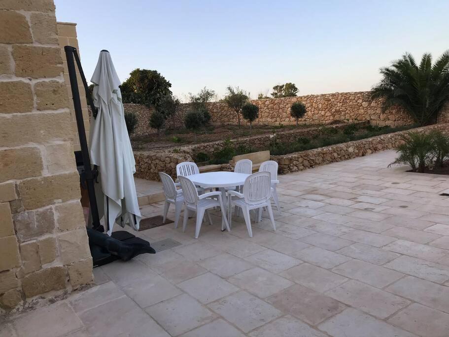 Farmhouse Villa With Large Pool And Garden In Gozo Арб Экстерьер фото